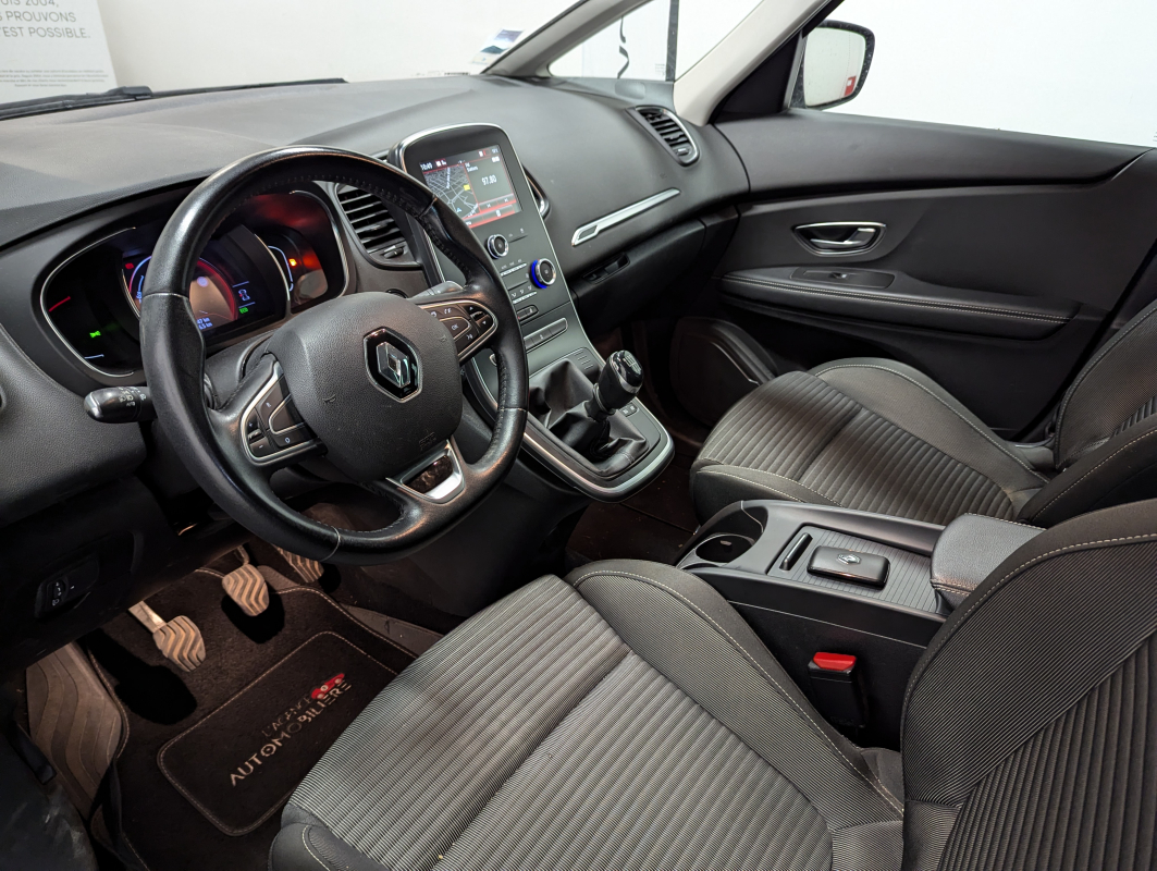 Renault Scenic — 7