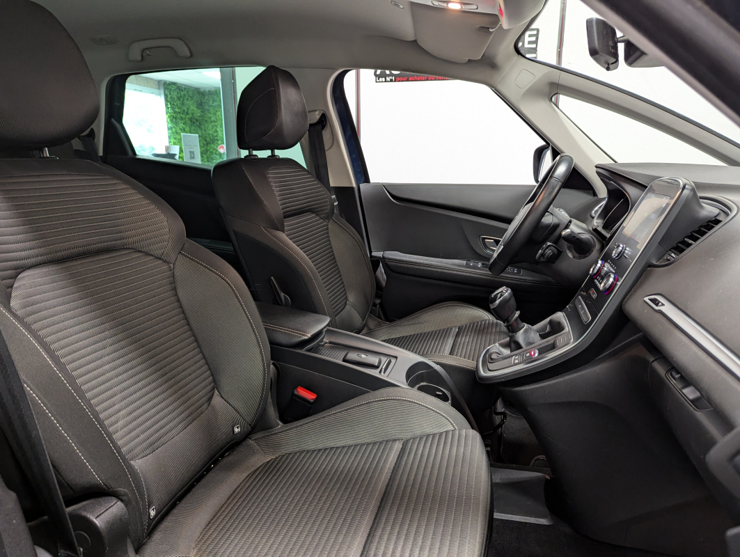 Renault Scenic — 9