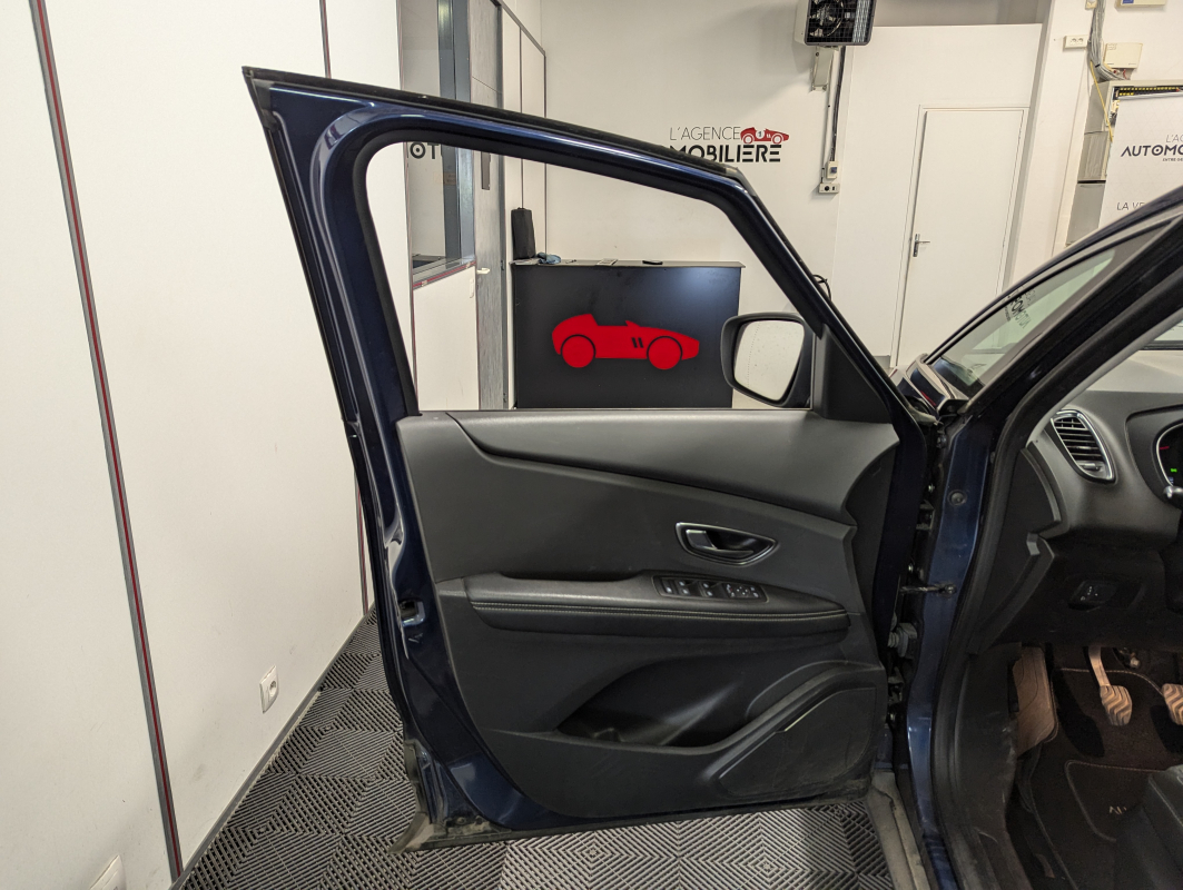 Renault Scenic — 23