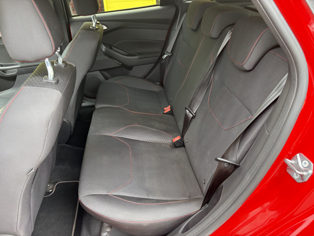 Ford Focus — 11