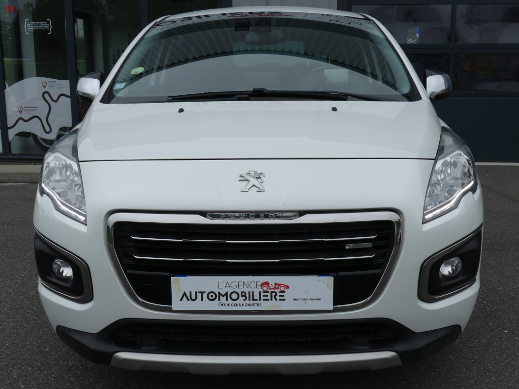 Peugeot 3008 HYbrid4 — 8