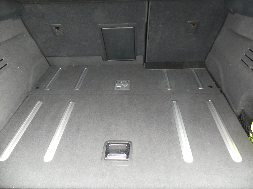 Peugeot 3008 HYbrid4 — 12