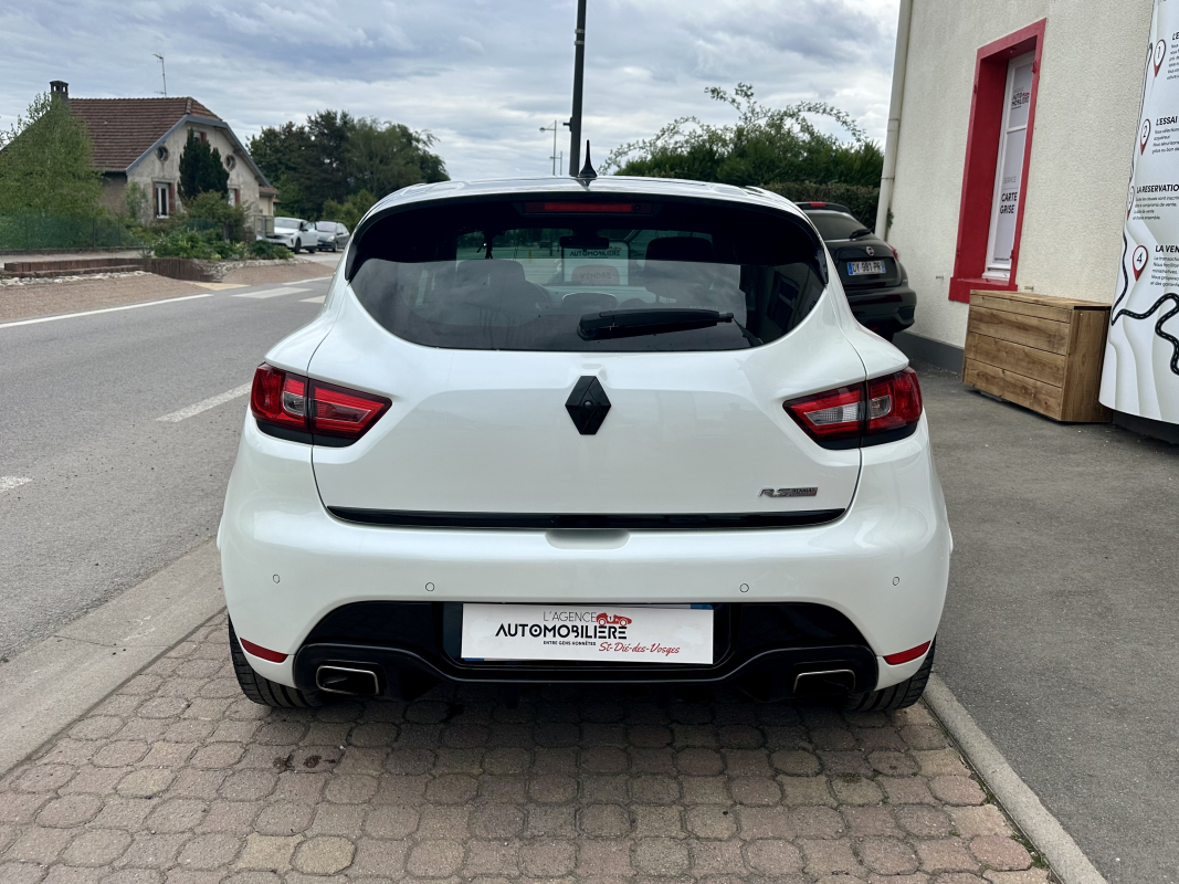 Renault Clio — 6
