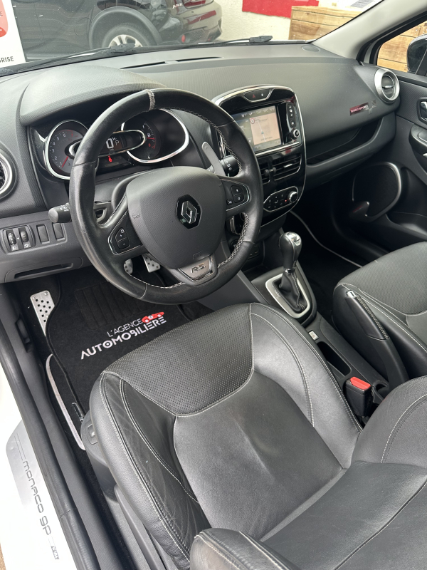 Renault Clio — 11