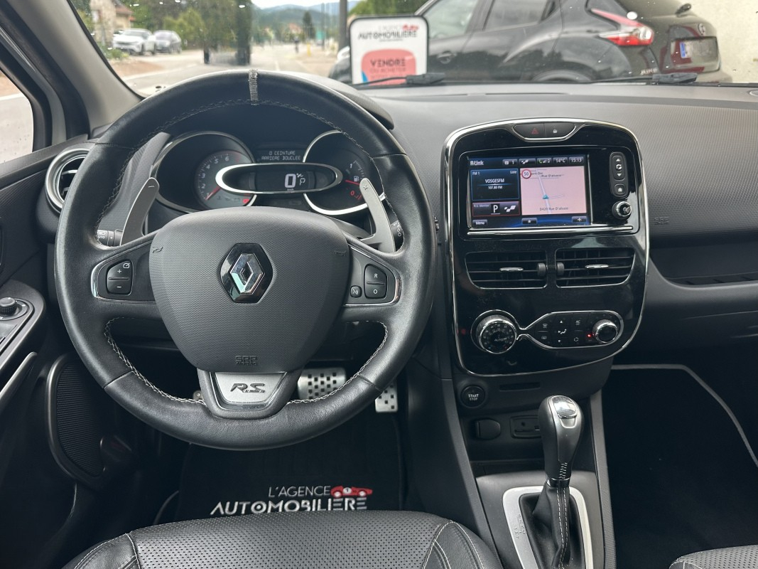 Renault Clio — 24