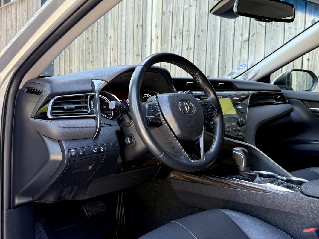 Toyota Camry — 4