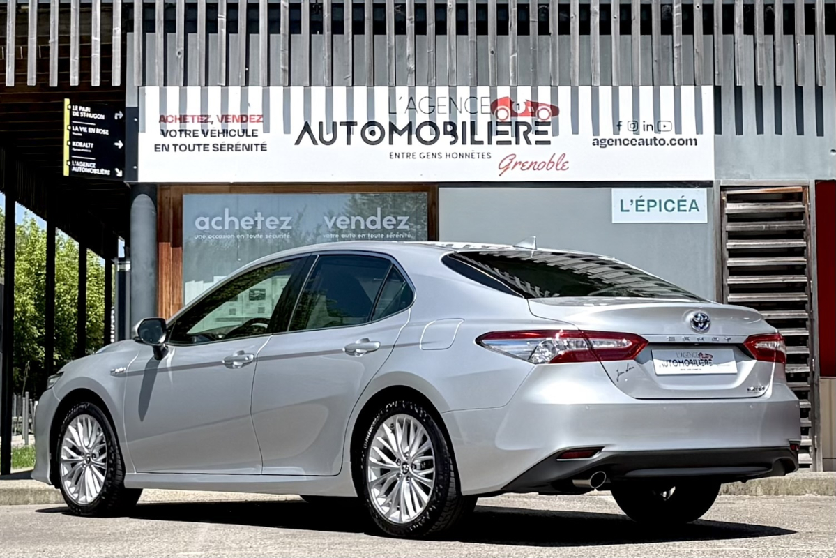 Toyota Camry — 3