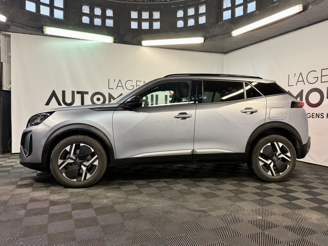Peugeot 2008 — 8