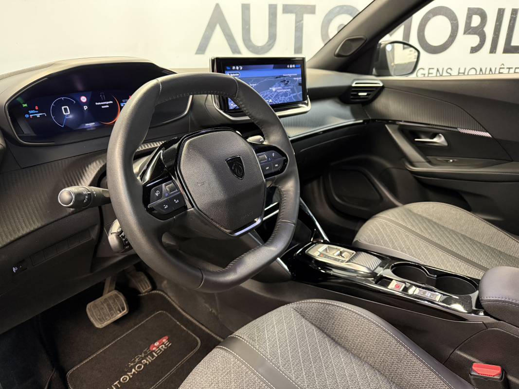 Peugeot 2008 — 11