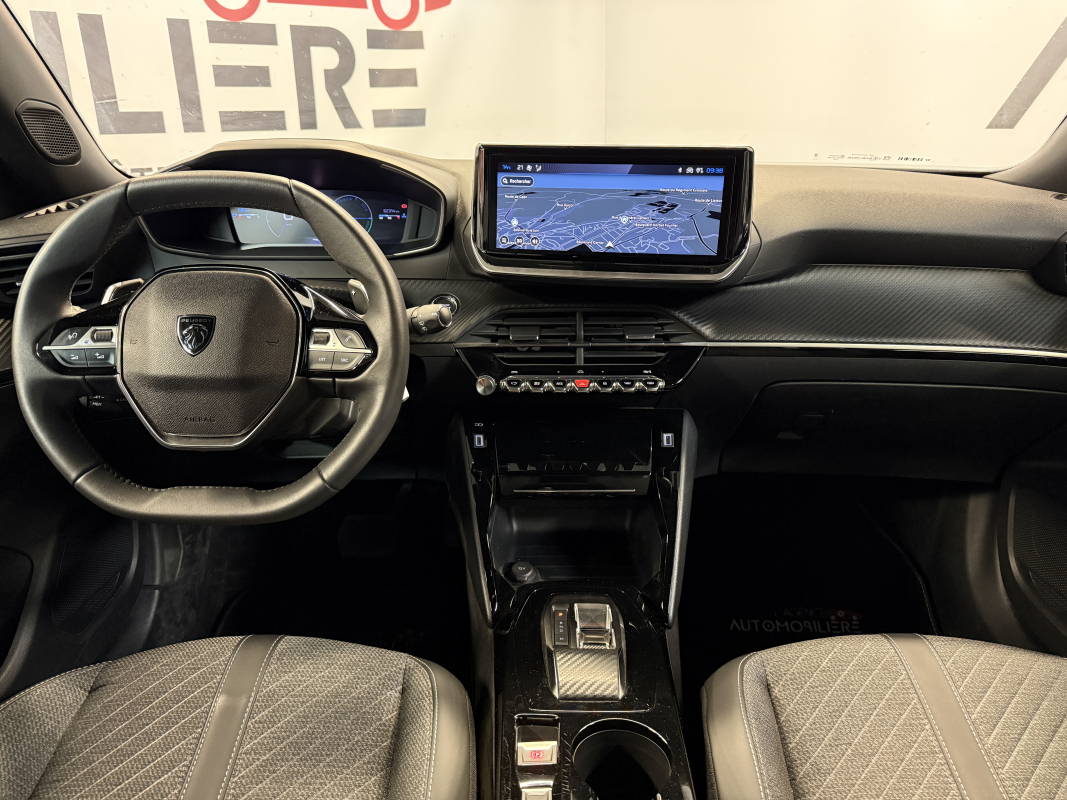 Peugeot 2008 — 10