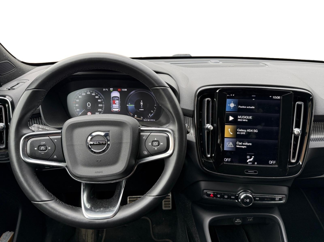 Volvo VOLVO XC40 — 14