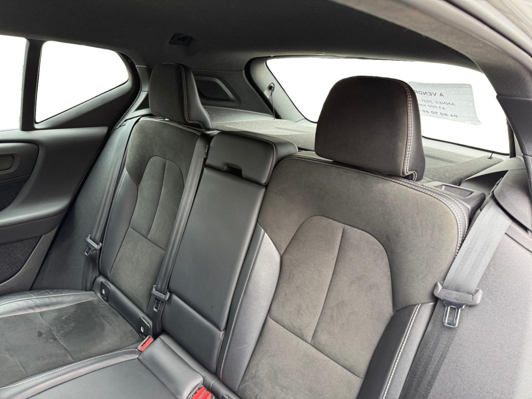 Volvo VOLVO XC40 — 11