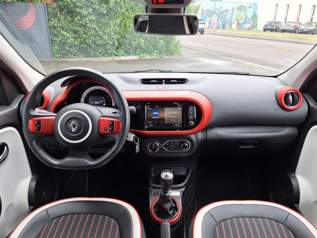 Renault Twingo — 9