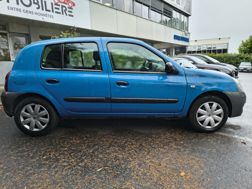 Renault Clio — 8