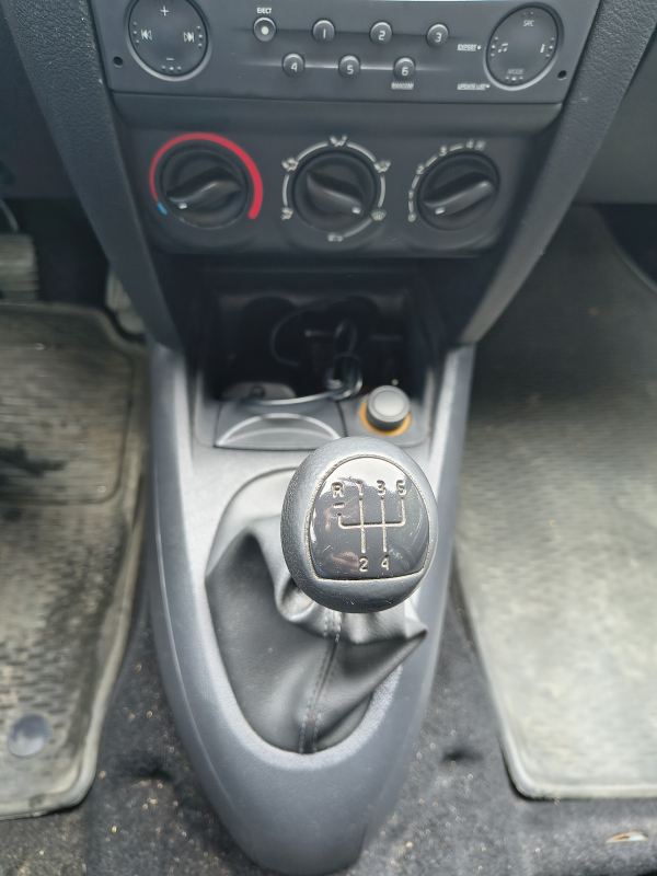 Renault Clio — 13
