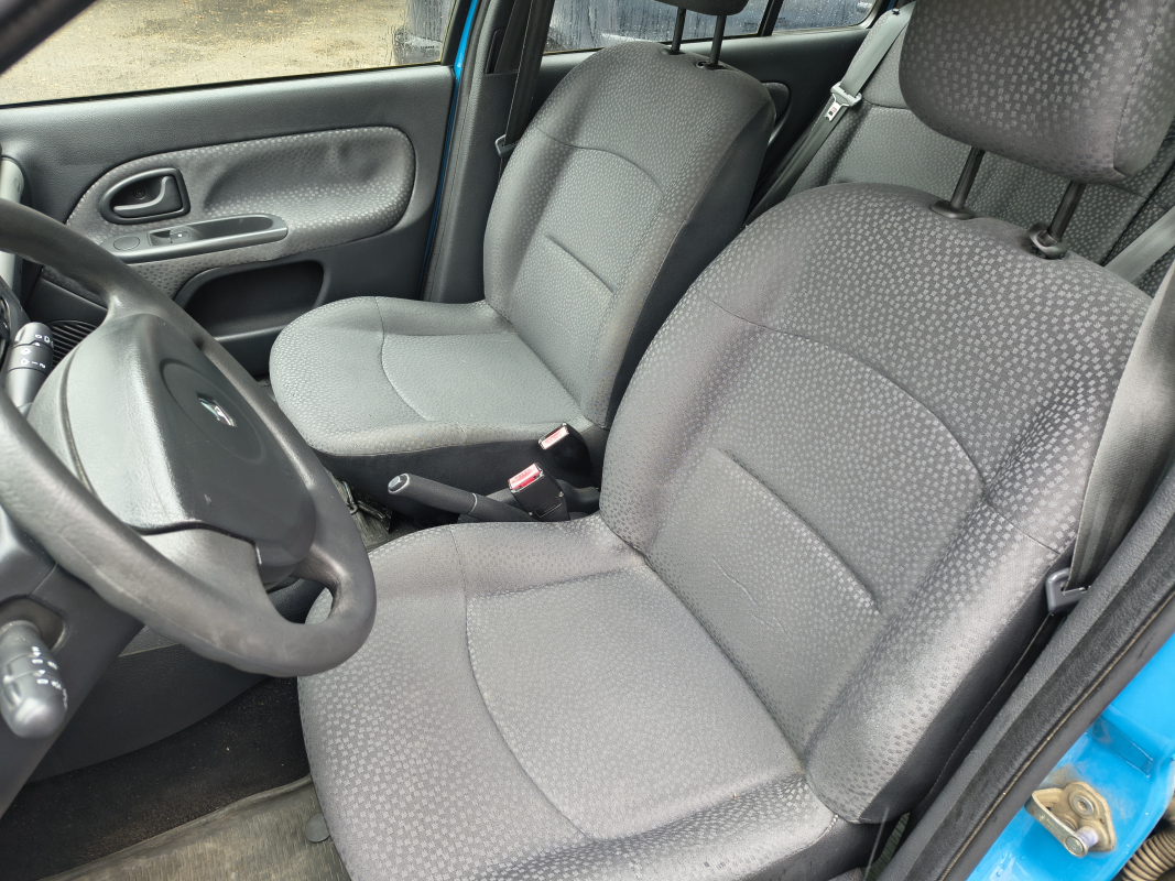 Renault Clio — 11