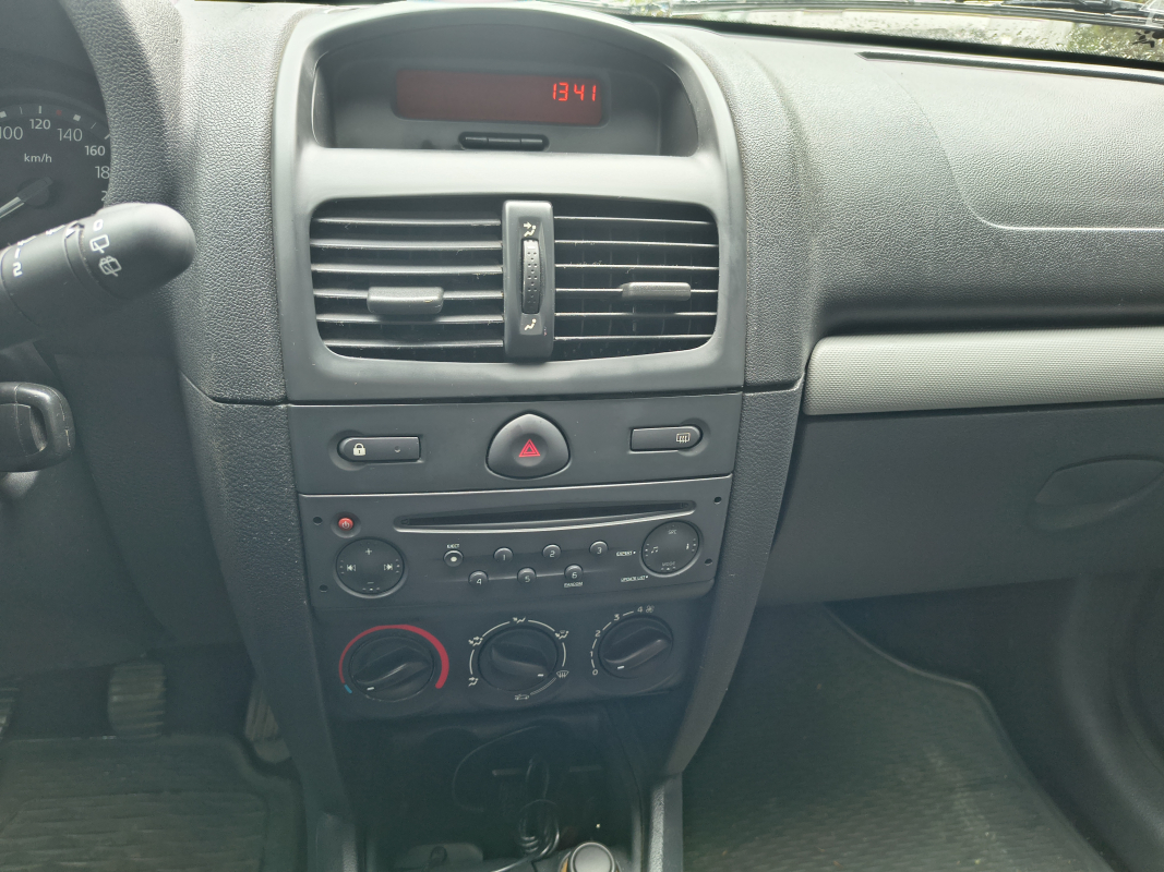 Renault Clio — 14