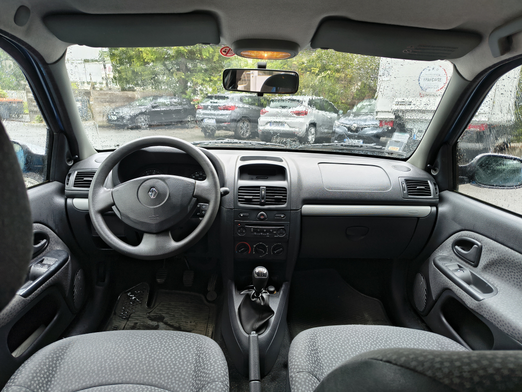 Renault Clio — 15