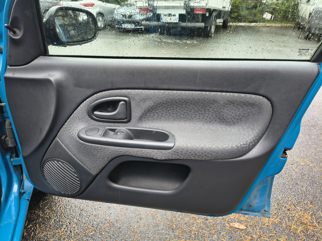 Renault Clio — 17