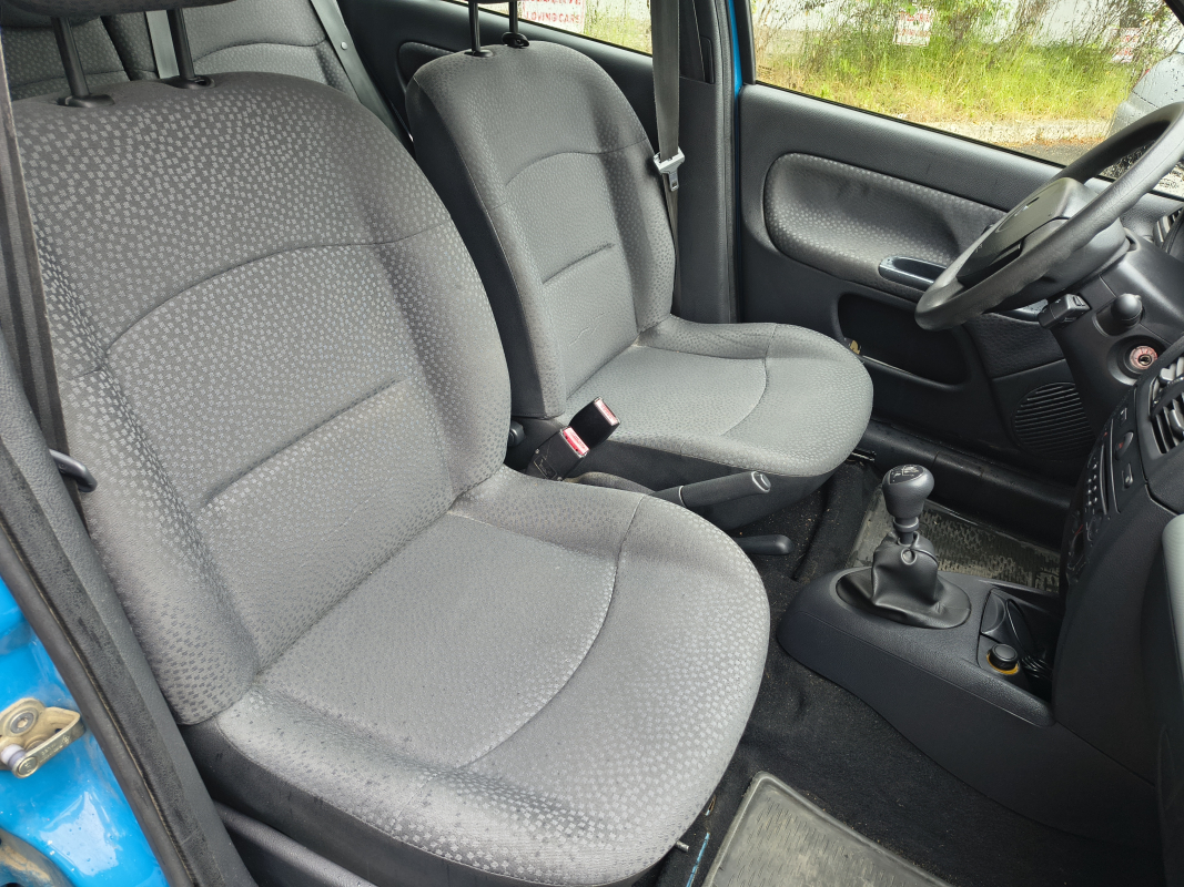 Renault Clio — 18