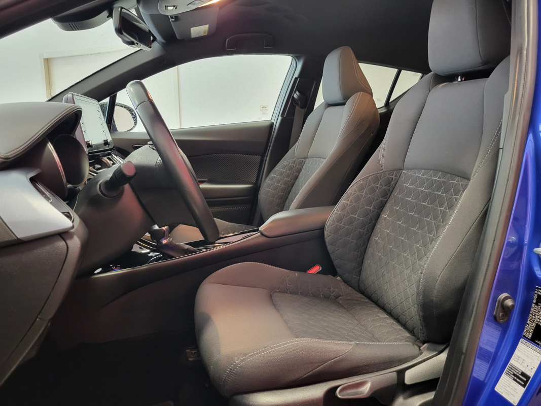 Toyota C-HR — 10