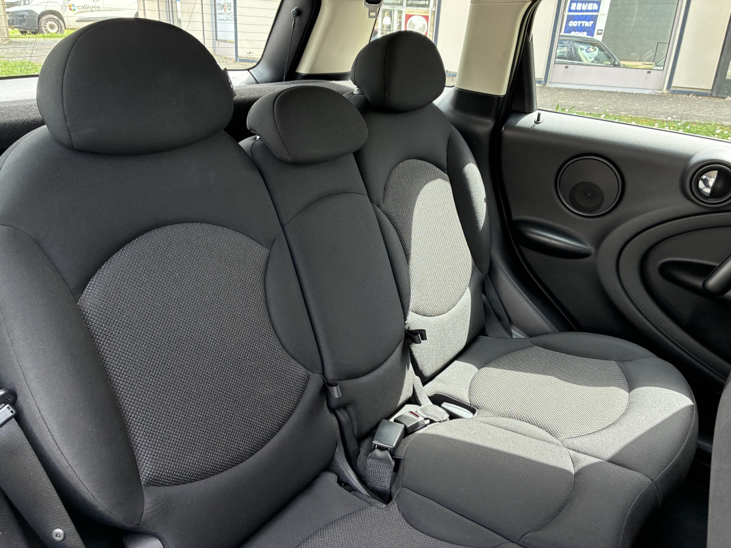 Mini Countryman — 15