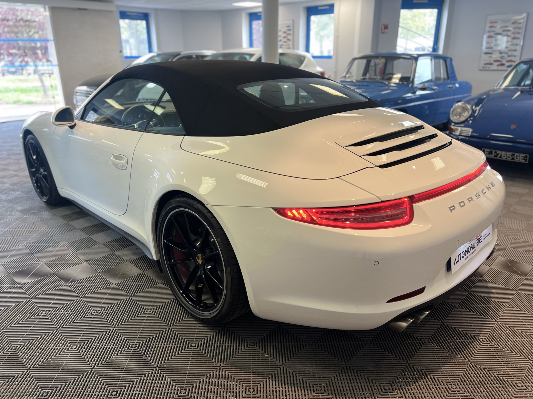 Porsche 911 Cabriolet — 3