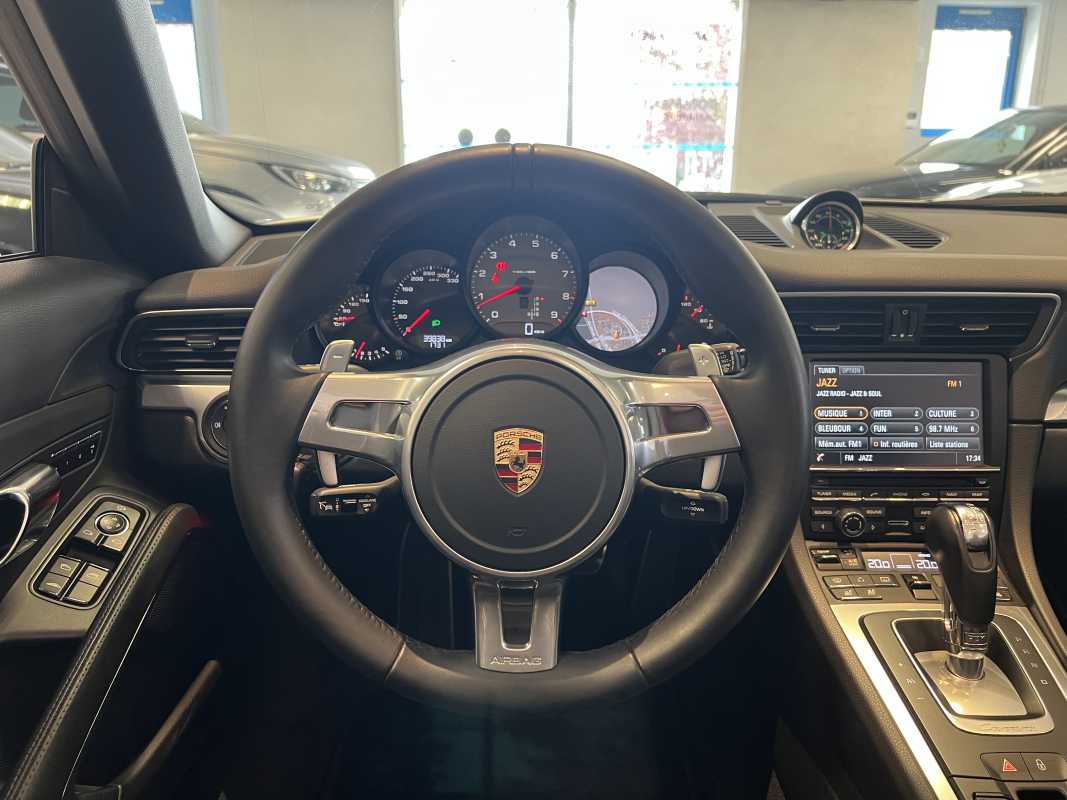 Porsche 911 Cabriolet — 9