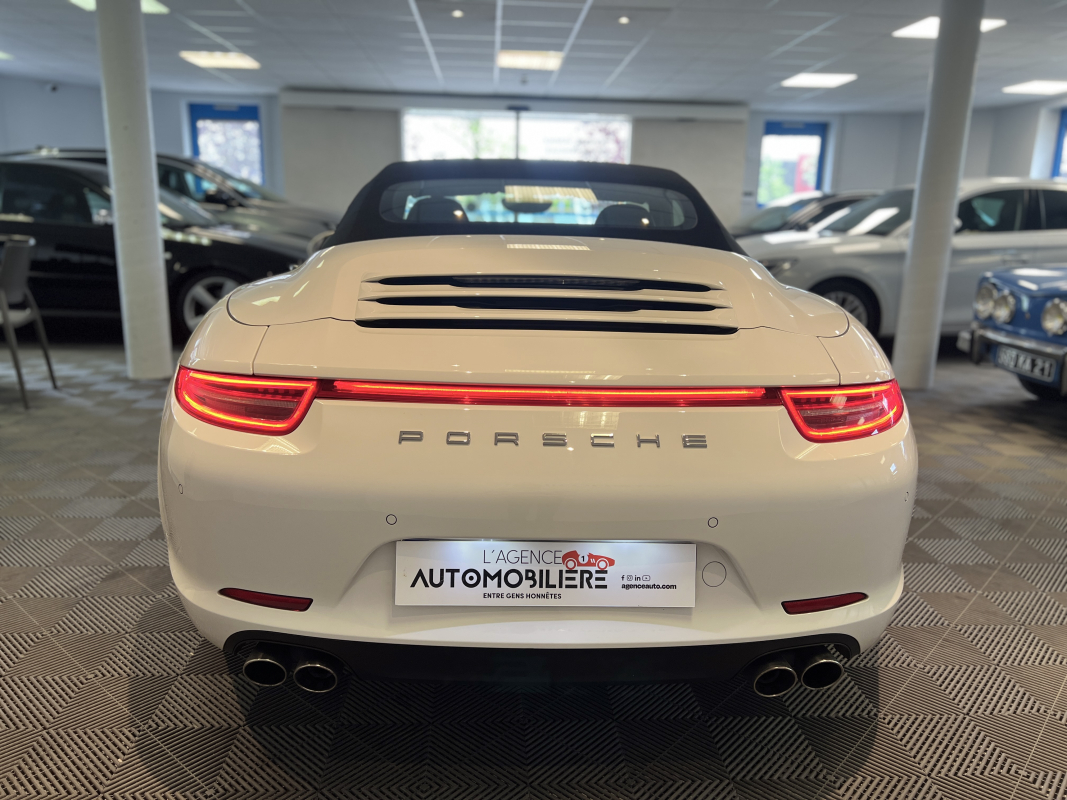 Porsche 911 Cabriolet — 26