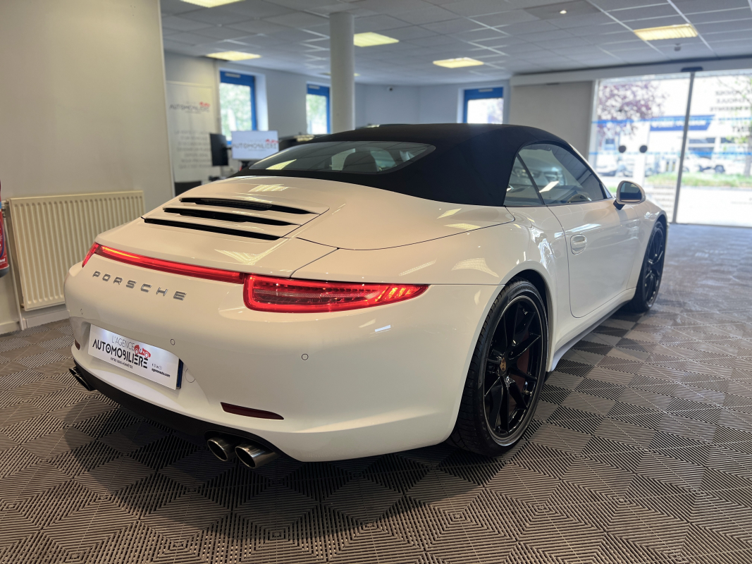 Porsche 911 Cabriolet — 4