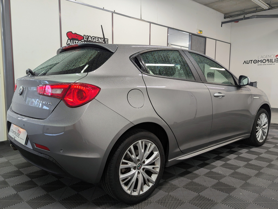 Alfa Romeo Giulietta — 5