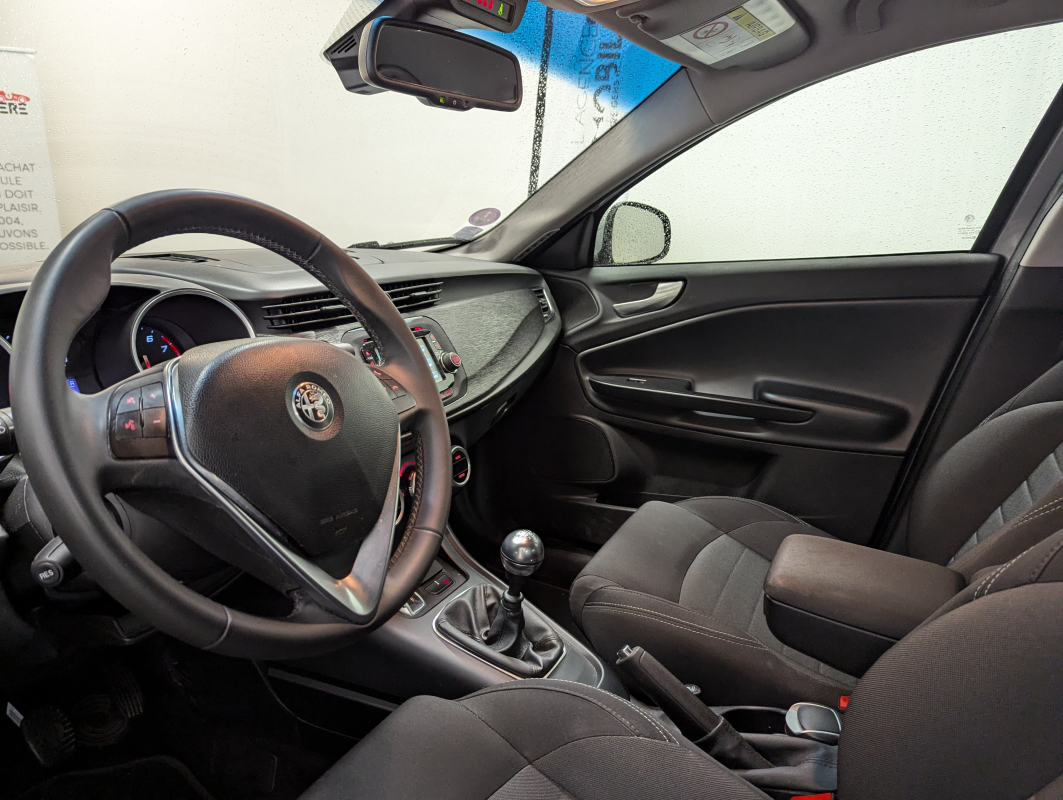Alfa Romeo Giulietta — 7