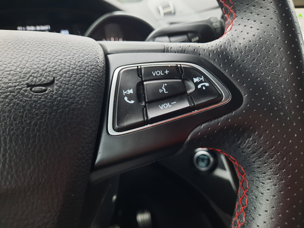 Ford Kuga — 12