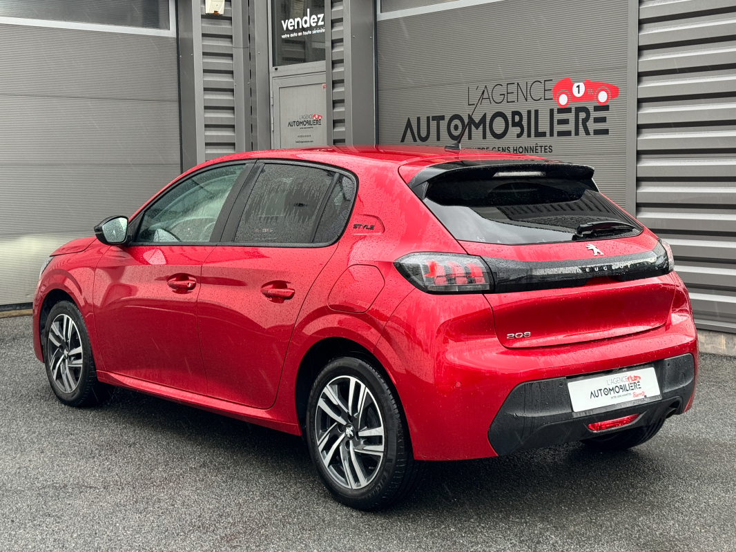 Peugeot 208 — 6