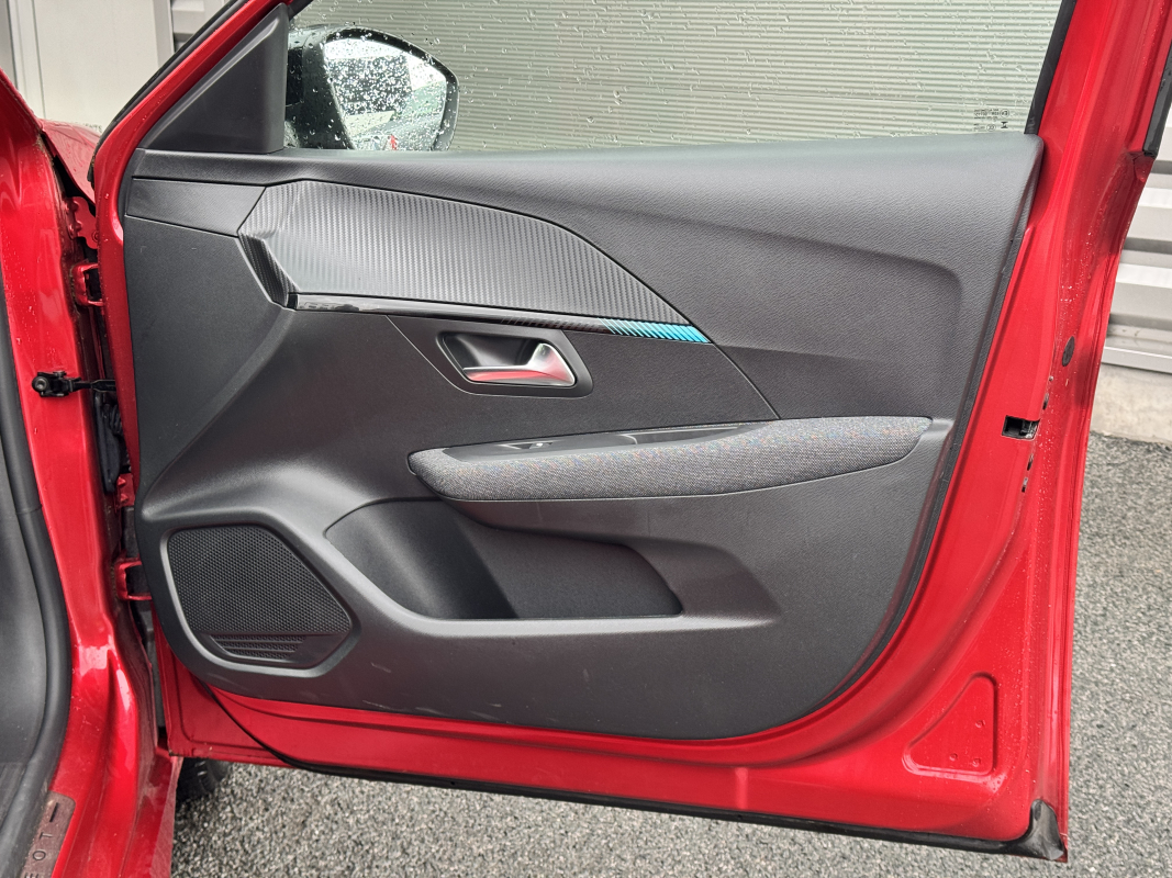 Peugeot 208 — 31