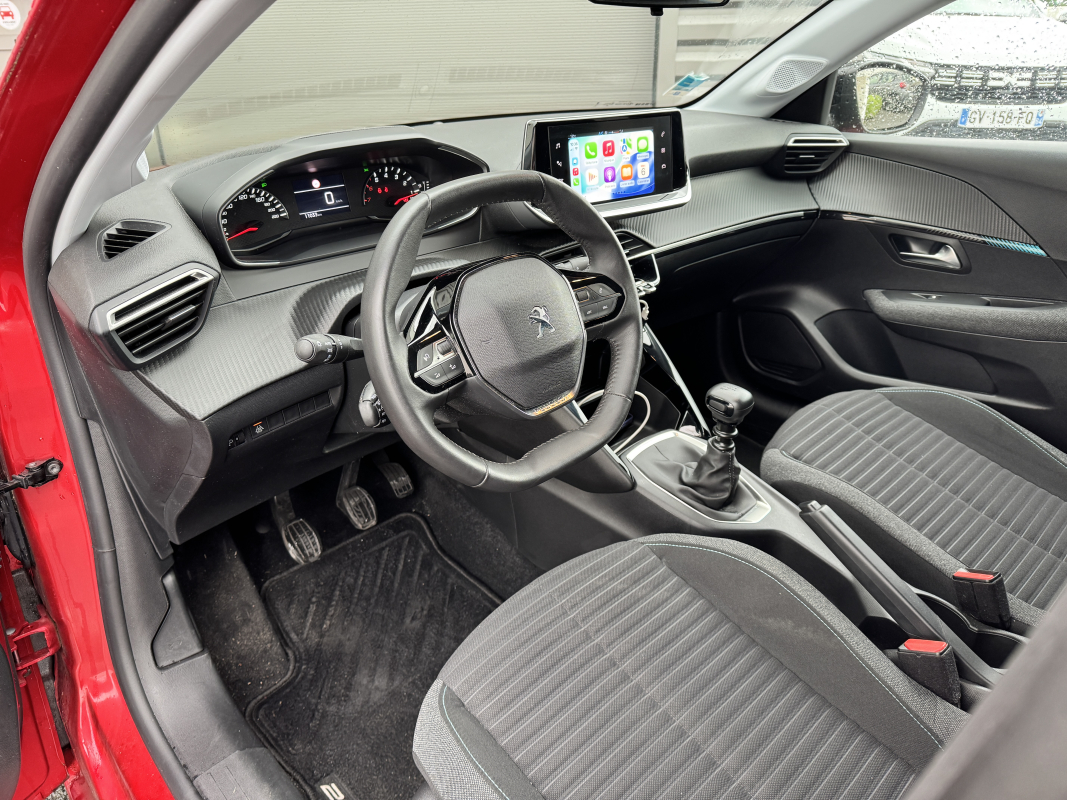 Peugeot 208 — 9