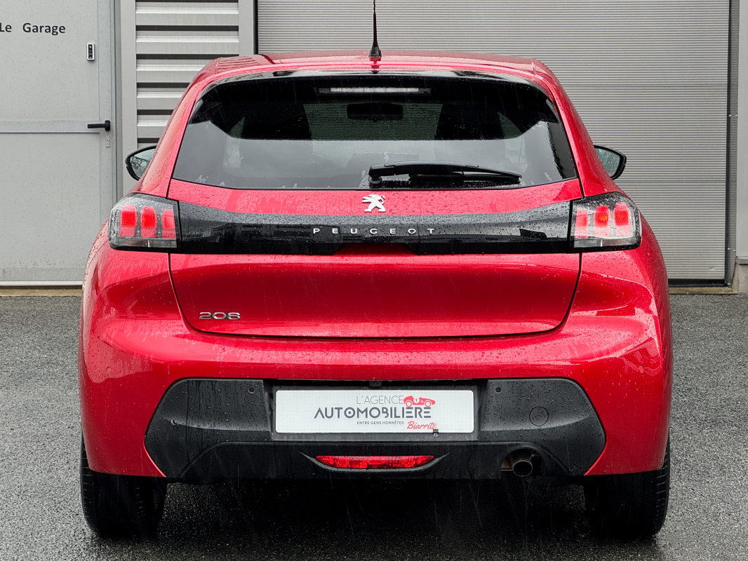 Peugeot 208 — 7