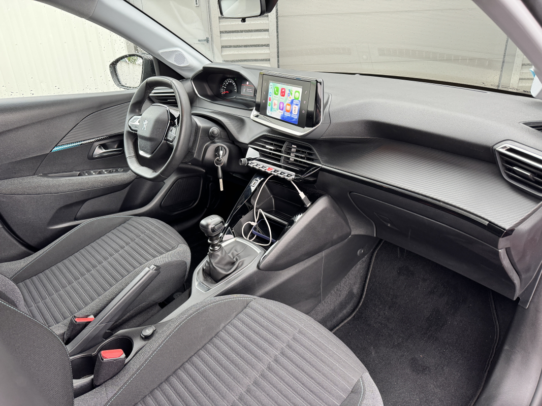 Peugeot 208 — 11