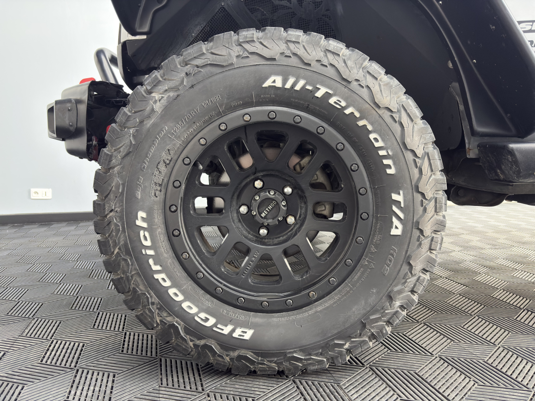 Jeep Wrangler Unlimited — 24
