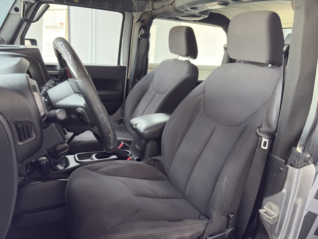 Jeep Wrangler Unlimited — 10