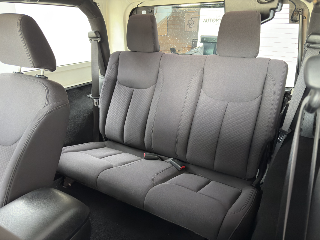 Jeep Wrangler Unlimited — 21
