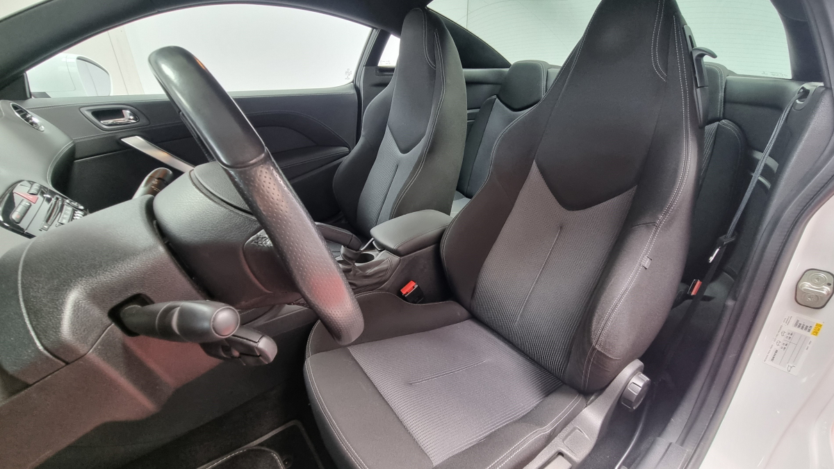 Peugeot RCZ — 12