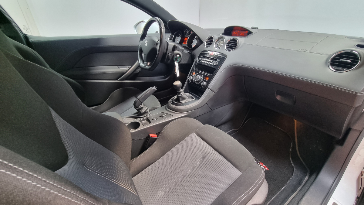 Peugeot RCZ — 13