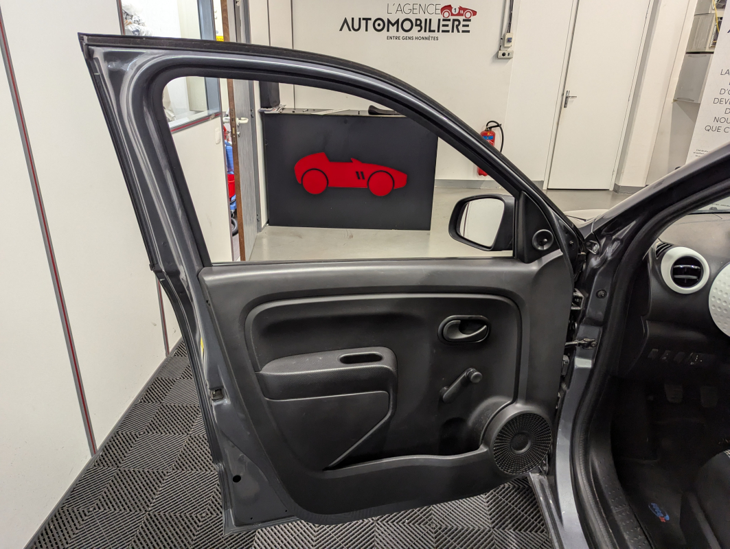 Renault Twingo — 21