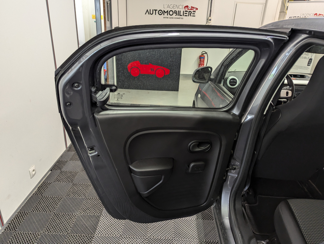 Renault Twingo — 23