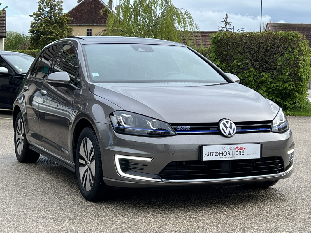 Volkswagen Golf — 7