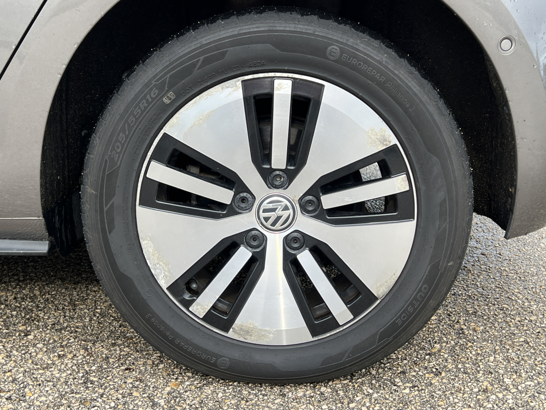 Volkswagen Golf — 30