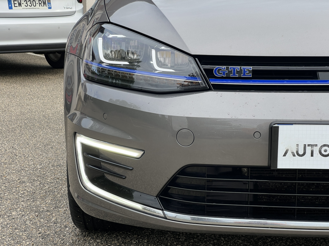 Volkswagen Golf — 31