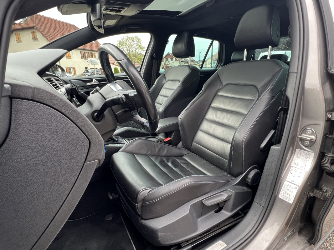 Volkswagen Golf — 36