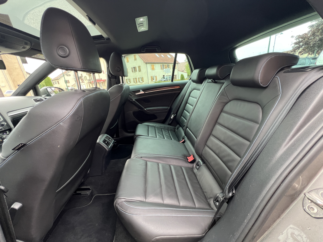 Volkswagen Golf — 14